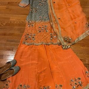 Beautiful beautiful Pakistani/ Indian brand new outfit